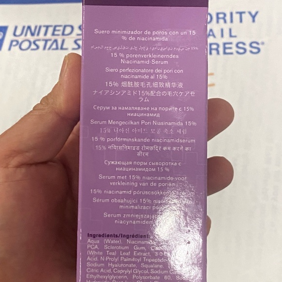 PICTURE
porefect
15% Niacinamide
Pore Minimizing Serum - Picture 3 of 5